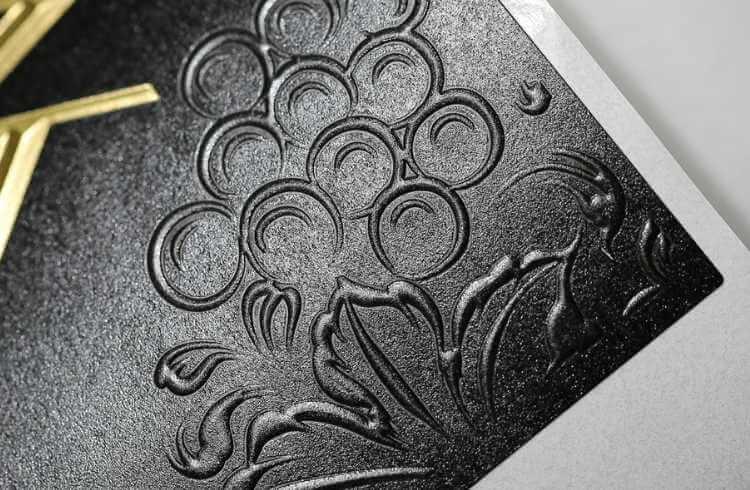 Etiketten-met-blinddruk