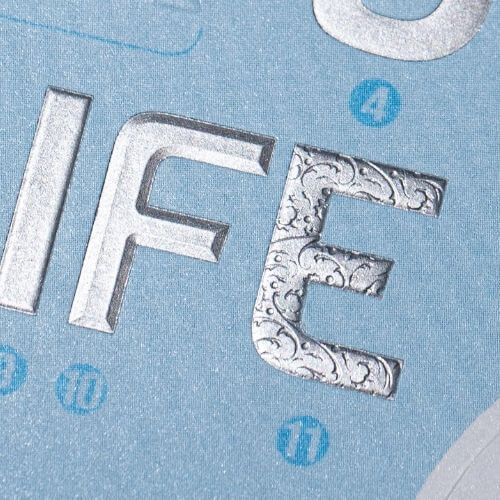 Reliëf-gestanste-letters